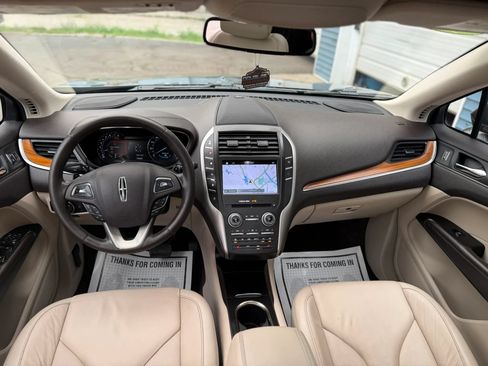 Used 2019 Lincoln MKC Select w/ Select Plus Package AWD/4WD image 11