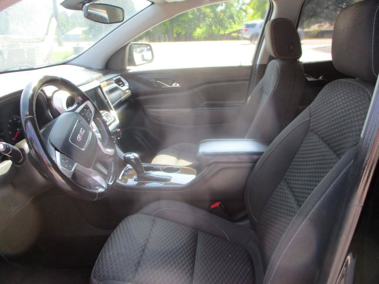 Used 2019 GMC Acadia SLE FWD image 13