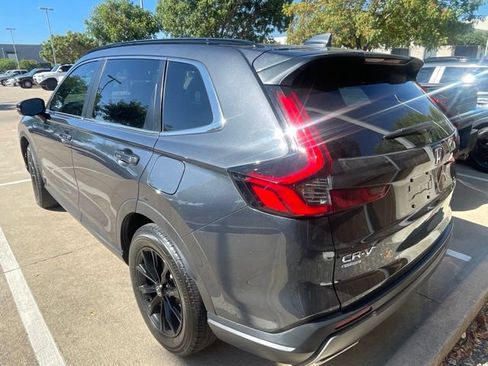 Used 2025 Honda CR-V Sport image 9