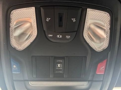 Used 2022 RAM 1500 Big Horn AWD/4WD image 15