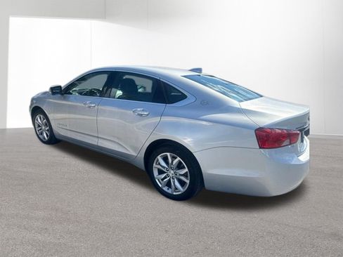 Used 2018 Chevrolet Impala LT FWD image 2