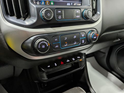 Used 2019 Chevrolet Colorado LT w/ Safety Package image 26