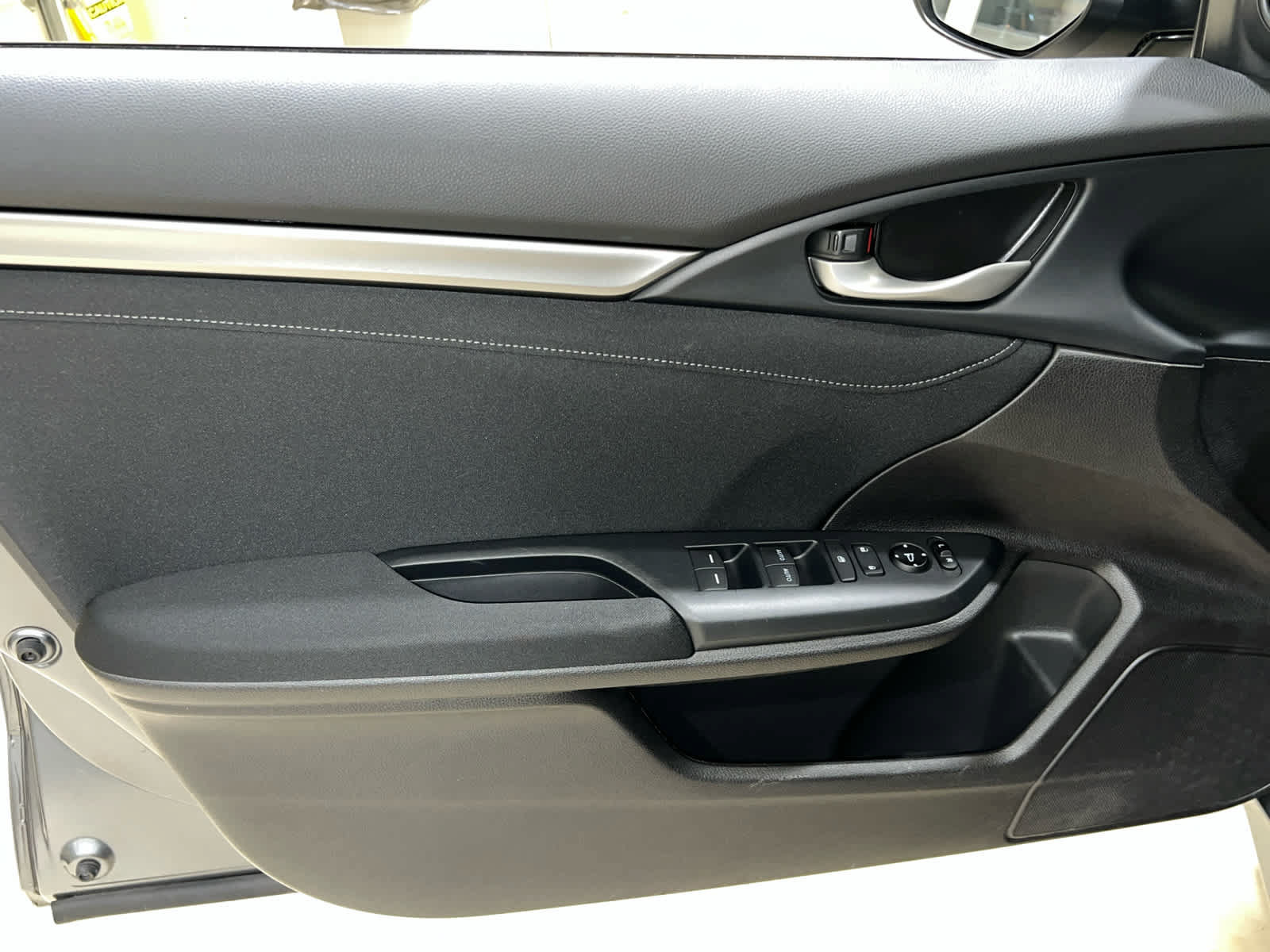 Used 2020 Honda Civic EX image 13