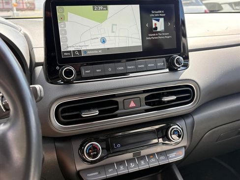 Certified 2023 Hyundai Kona SEL w/ Convenience Package FWD image 8