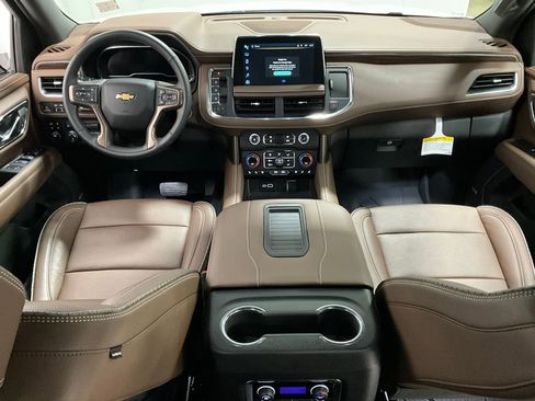 Used 2024 Chevrolet Suburban High Country w/ Max Trailering Package AWD/4WD image 15