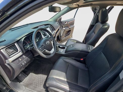 Used 2016 Toyota Highlander Limited AWD/4WD image 10