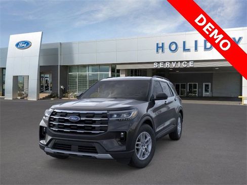 New 2026 Ford Explorer Active w/ Active Comfort Package image 2