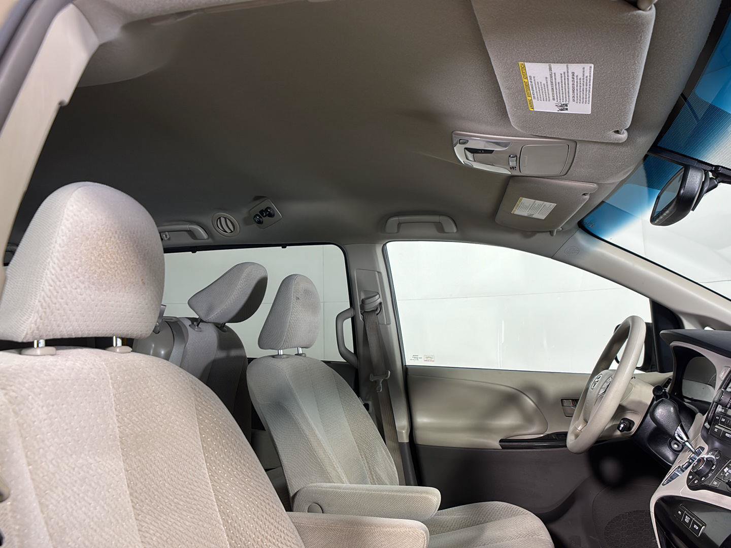 Used 2012 Toyota Sienna LE w/ Towing Pkg FWD image 13