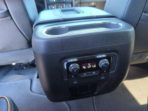 Used 2024 GMC Yukon AT4 AWD/4WD image 34
