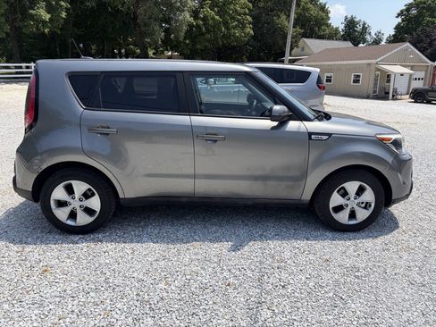 Used 2016 Kia Soul FWD image 3