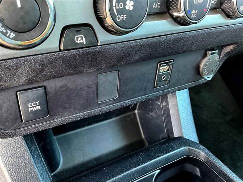 Used 2019 Toyota Tacoma SR5 image 35