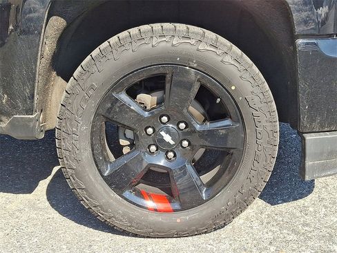 Used 2018 Chevrolet Silverado 1500 LT w/ Redline Edition image 8