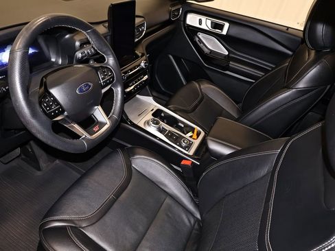 Certified 2023 Ford Explorer ST w/ Equipment Group 401A AWD/4WD image 40