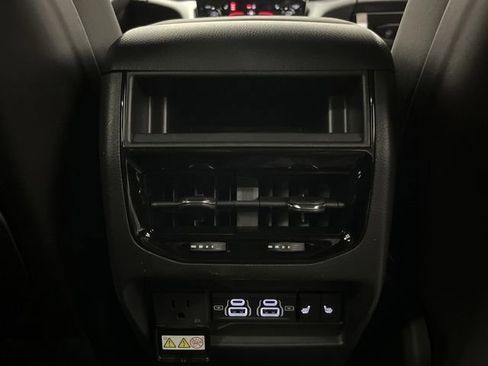 New 2025 Jeep Grand Cherokee Limited w/ Trailer Tow Package image 33