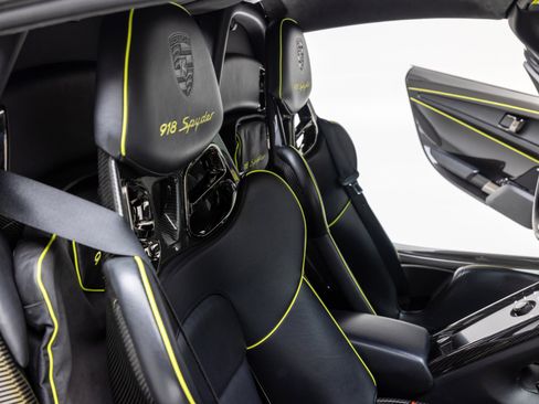 Used 2015 Porsche 918 Spyder AWD/4WD image 76