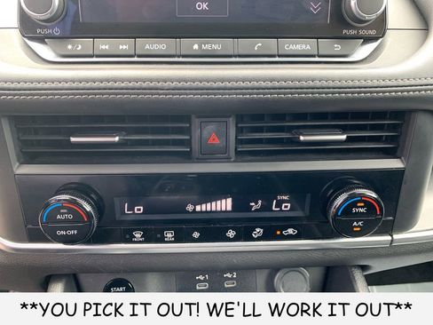 Used 2024 Nissan Rogue SV FWD image 20