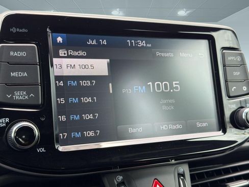Used 2018 Hyundai Elantra GT FWD image 18