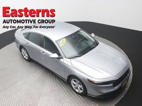 Used 2025 Honda Accord LX image 3