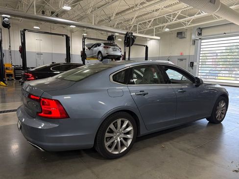 Used 2017 Volvo S90 T6 Momentum w/ Vision Package AWD/4WD image 9