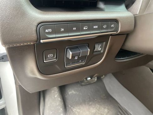 Used 2023 Cadillac Escalade Premium Luxury image 30