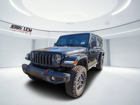 New 2026 Jeep Wrangler Unlimited Rubicon w/ Safety Group image 6