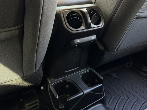 Used 2025 Jeep Wrangler Unlimited Sport AWD/4WD image 32