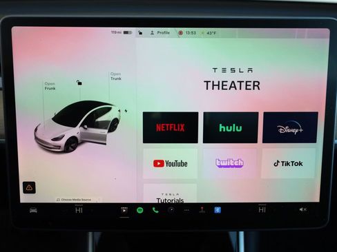 Used 2020 Tesla Model 3 Standard Range Plus image 37