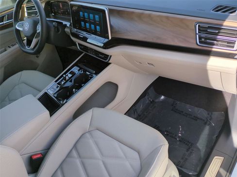 New 2026 Volkswagen Atlas SE image 17