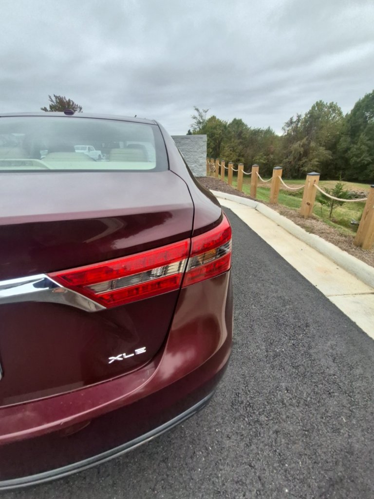 Used 2016 Toyota Avalon XLE Plus FWD image 7