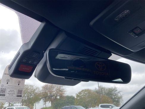 New 2026 Toyota Camry SE image 25