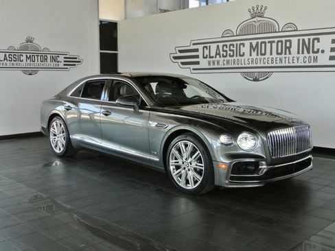 Used 2020 Bentley Flying Spur W12 image 1