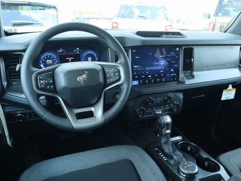 New 2025 Ford Bronco Big Bend image 2