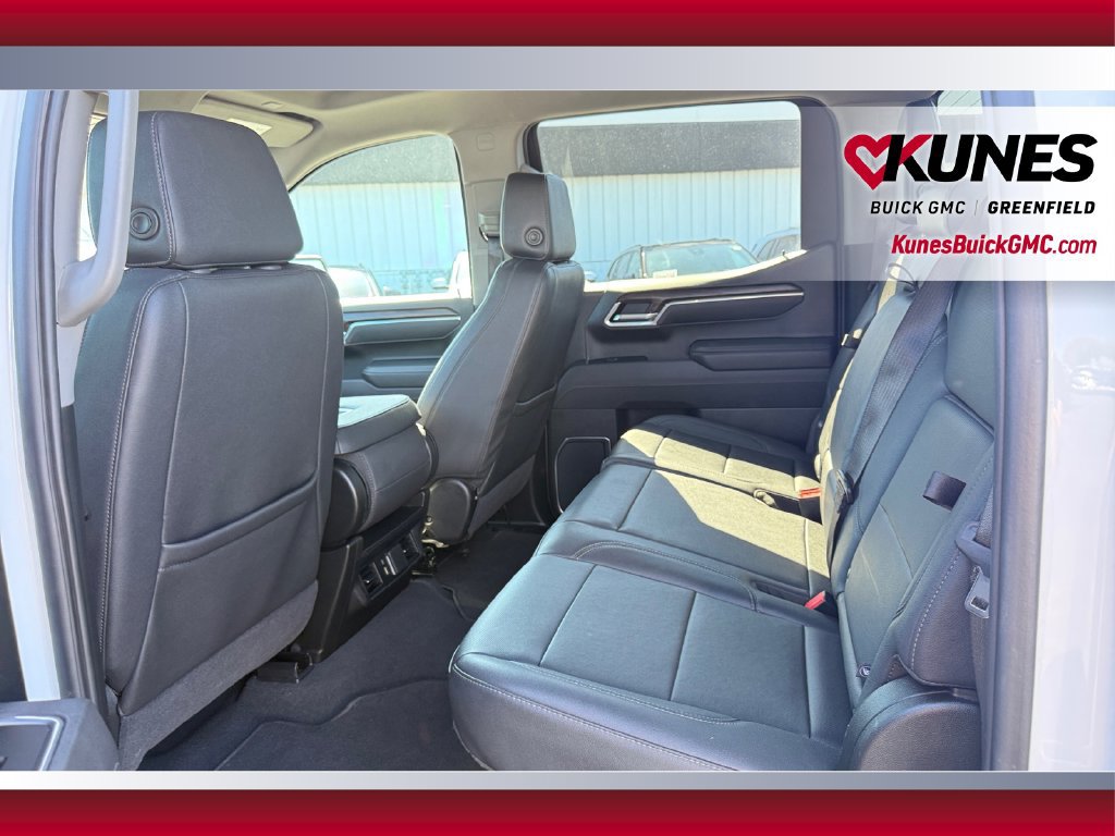 Used 2025 GMC Sierra 1500 SLT AWD/4WD image 34