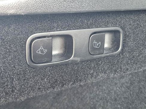Used 2023 Tesla Model Y AWD image 71