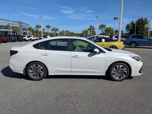Used 2025 Subaru Legacy Limited AWD/4WD image 3
