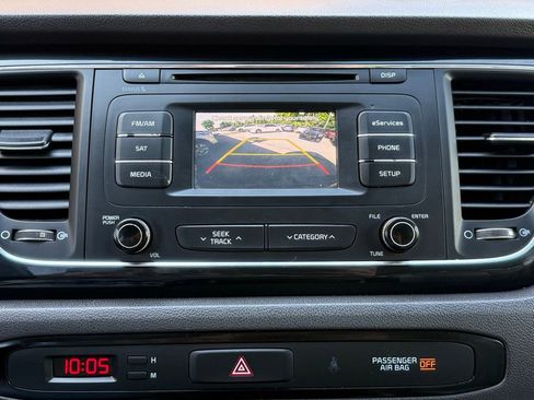 Used 2016 Kia Sedona EX FWD image 29