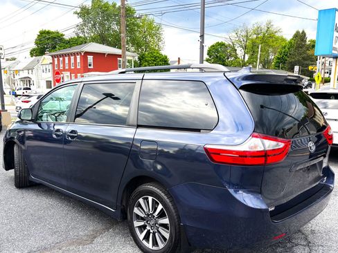 Used 2018 Toyota Sienna LE AWD/4WD image 4