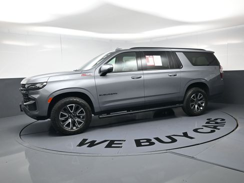 Used 2022 Chevrolet Suburban Z71 w/ Luxury Package AWD/4WD image 6