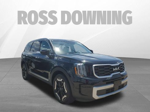 Used 2025 Kia Telluride S FWD image 3