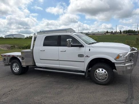 Used 2017 RAM 3500 Laramie Longhorn w/ Cold Weather Group AWD/4WD image 3