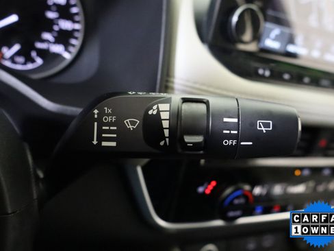 Used 2023 Nissan Rogue SL w/ SL Premium Package image 31