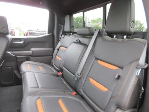 Used 2020 GMC Sierra 1500 AT4 w/ AT4 Premium Package AWD/4WD image 23