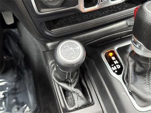 Used 2024 Jeep Wrangler Sport S image 21