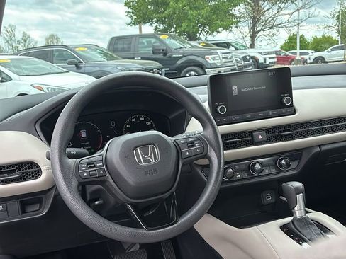 Certified 2025 Honda HR-V LX image 13