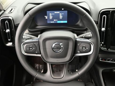 New 2025 Volvo XC40 B5 Ultra w/ Climate Package AWD/4WD image 19