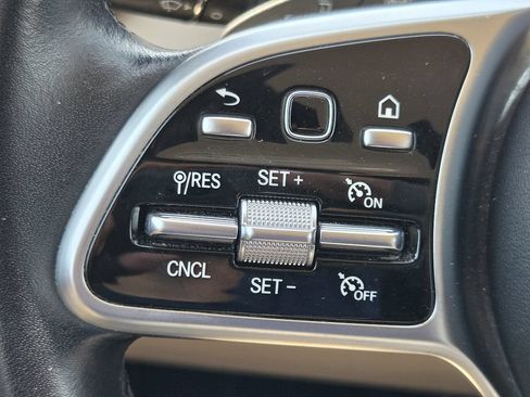 Used 2022 Mercedes-Benz GLC 300 w/ Premium Package Lite image 23