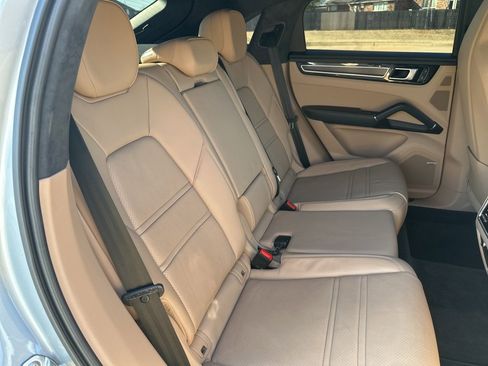Used 2021 Porsche Cayenne GTS image 47