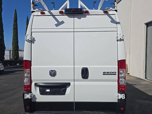 Used 2024 RAM ProMaster 2500 FWD image 3