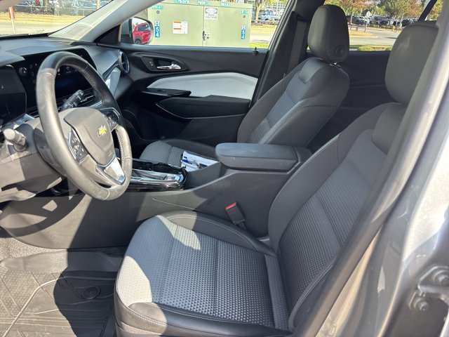 Used 2024 Chevrolet Trax LT w/ Driver Confidence Package FWD image 15