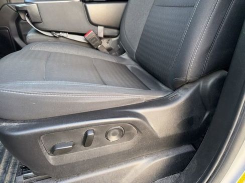 Used 2024 Chevrolet Silverado 2500 Custom w/ Custom Value Package image 34